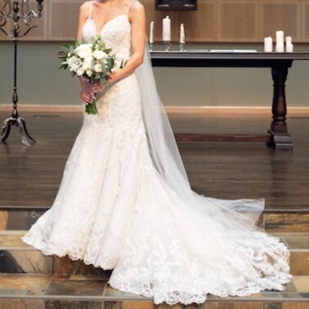 David Tutera Wedding Dress - Picture 5 of 7